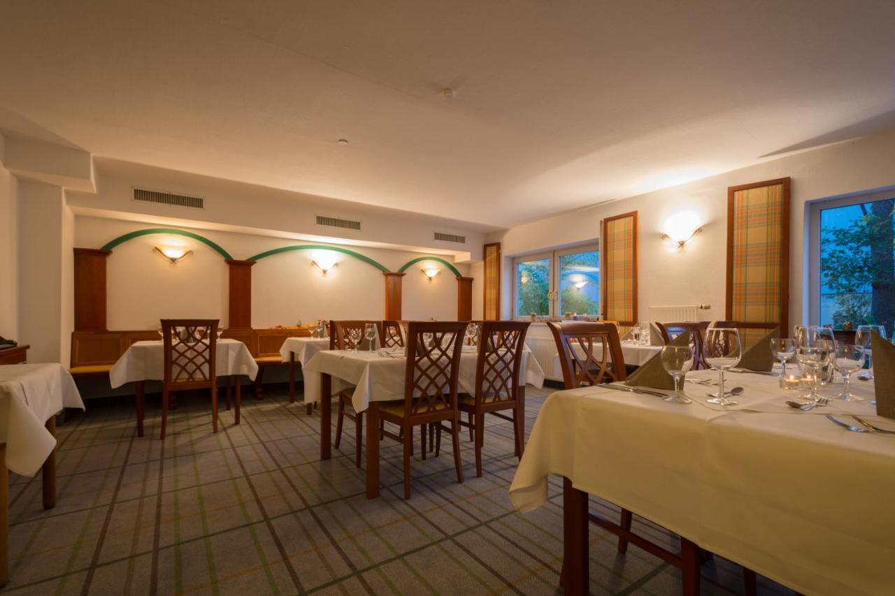 Hotel Fortuna Швебіш-Гмюнд Екстер'єр фото